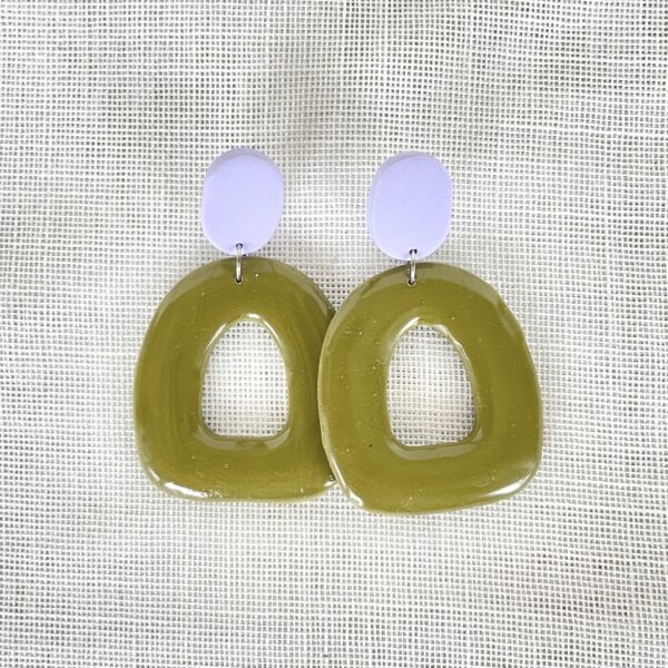 kolczyki geometryczne – ulotność przygody mleczny fiolet + oliwka o zmierzchu